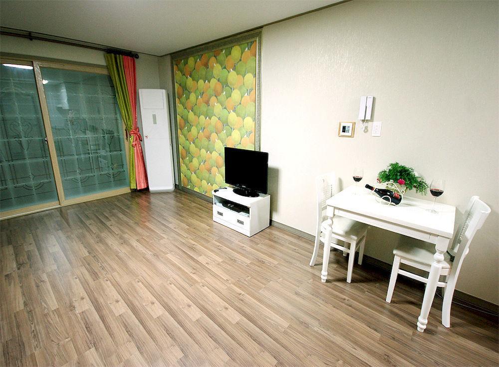 Ever Green Pension Geoje Exterior foto