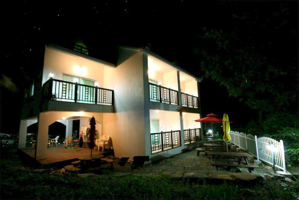 Ever Green Pension Geoje Exterior foto