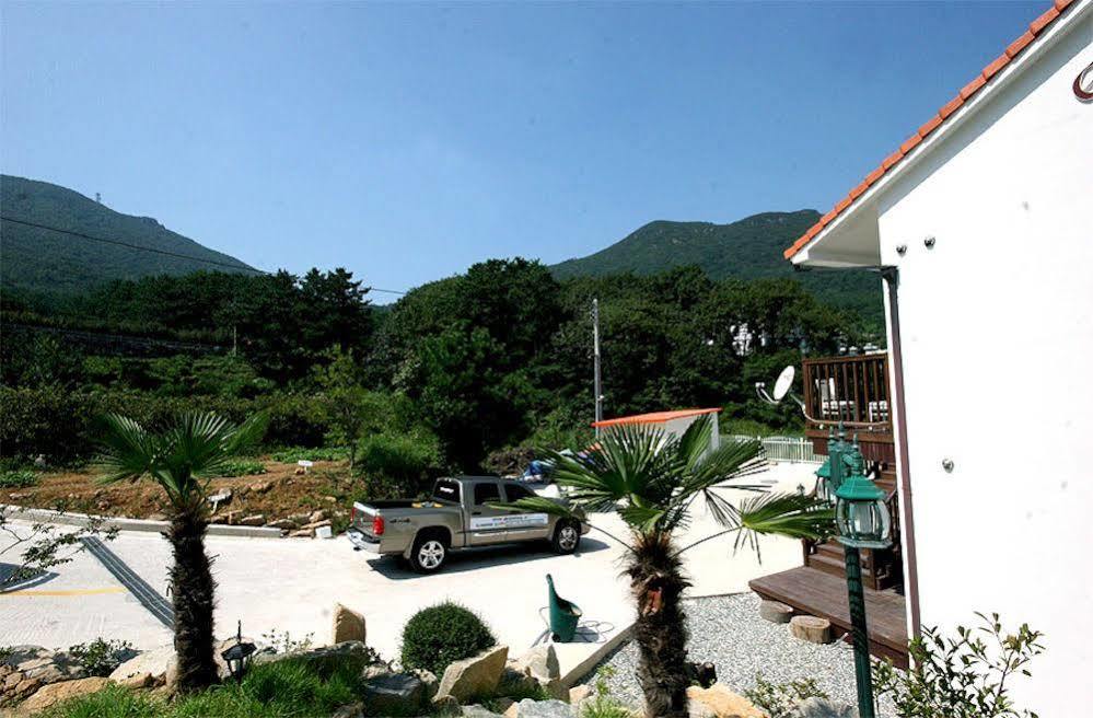 Ever Green Pension Geoje Exterior foto